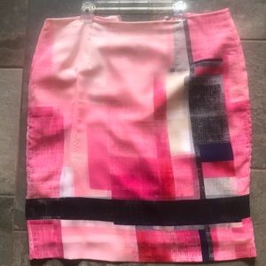 WHBM. Pink/black designed skirt